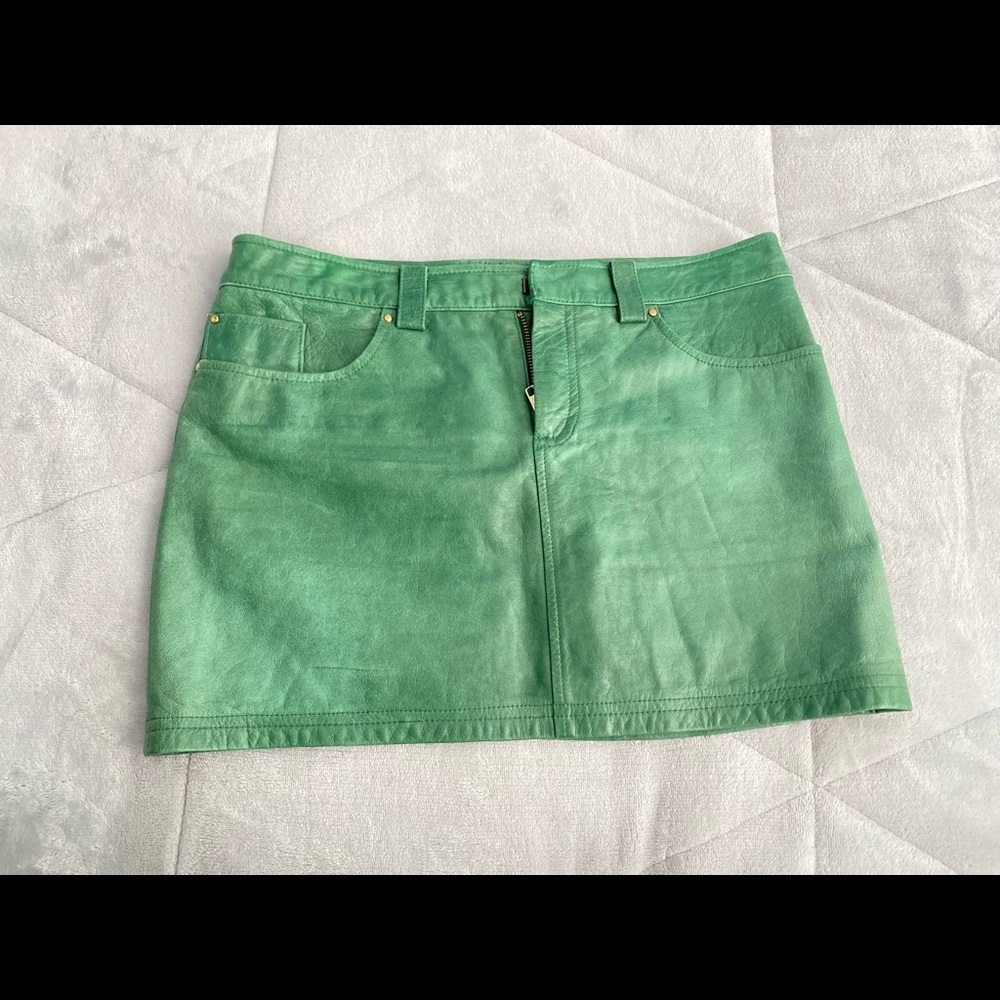 Alice and Olivia green leather mini skirt
